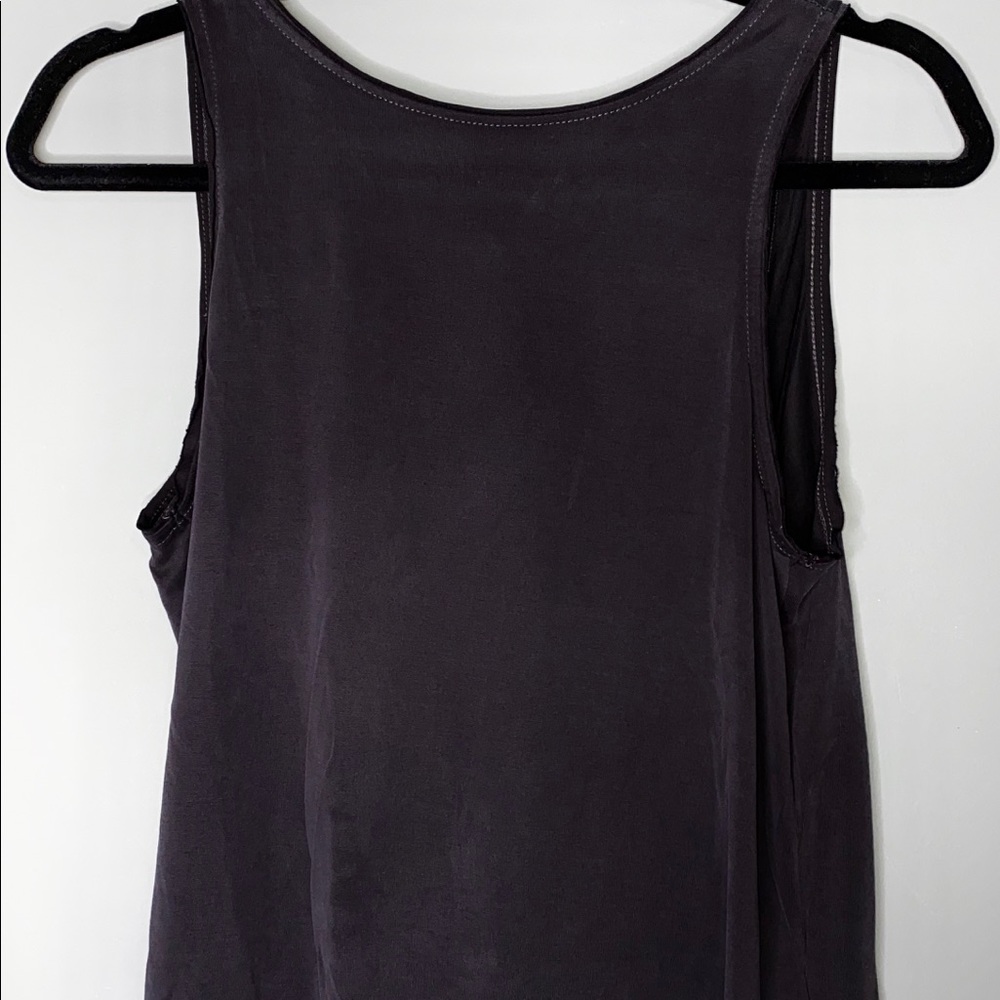 Open/twisted back tank top